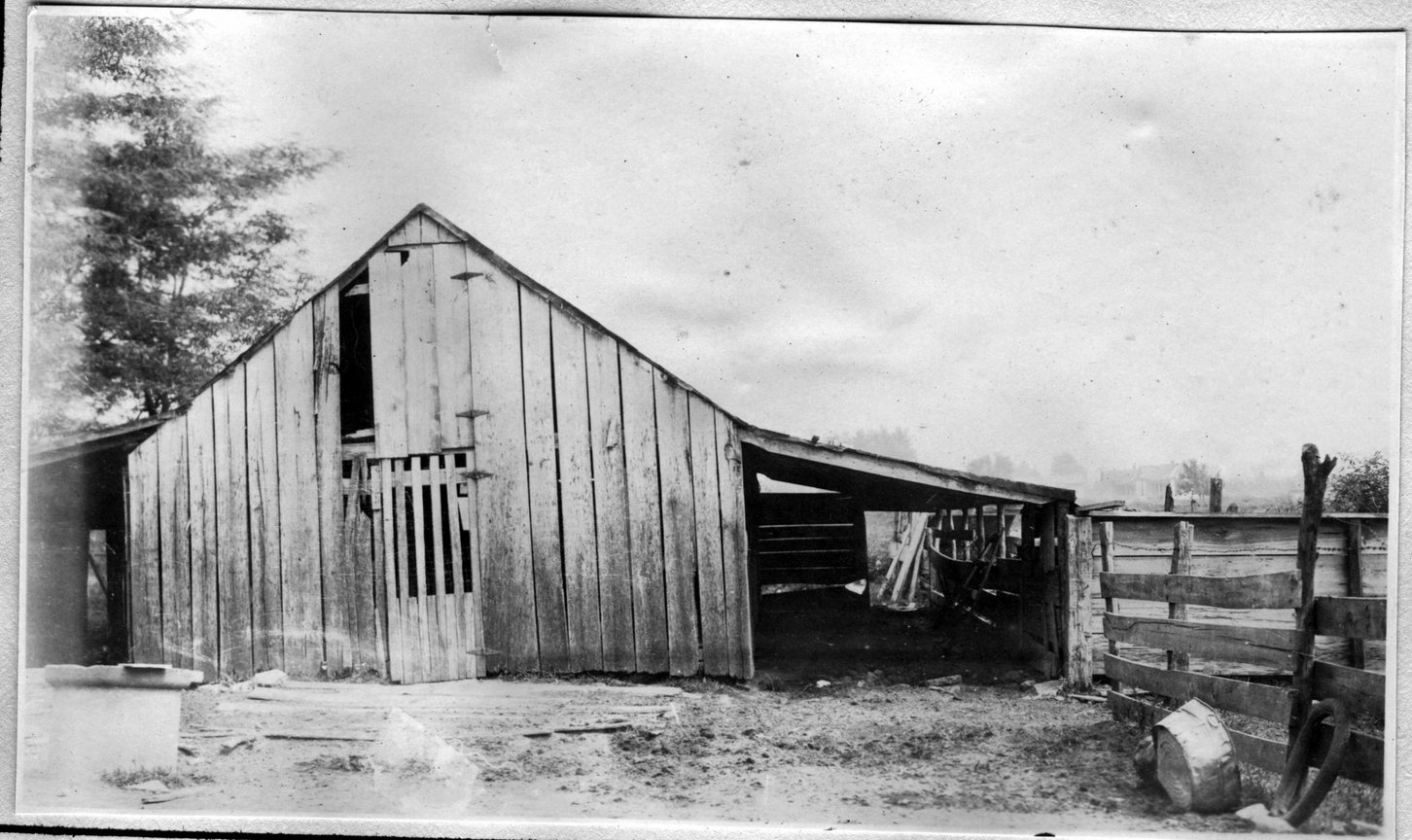 075~G. A. Gresham Barn Aug 1920.jpg